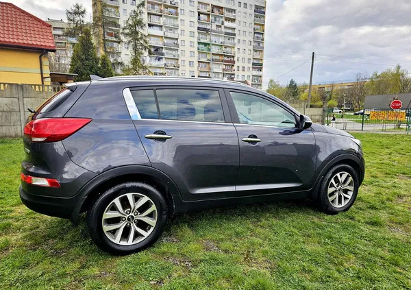 kia Kia Sportage cena 52900 przebieg: 176000, rok produkcji 2015 z Nowogrodziec